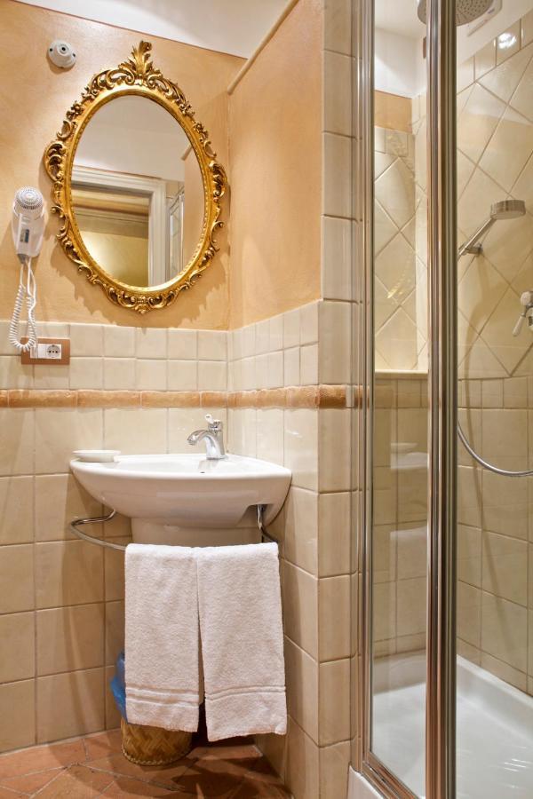 Antica Residenza Cicogna Bed & Breakfast เซียนา ภายนอก รูปภาพ